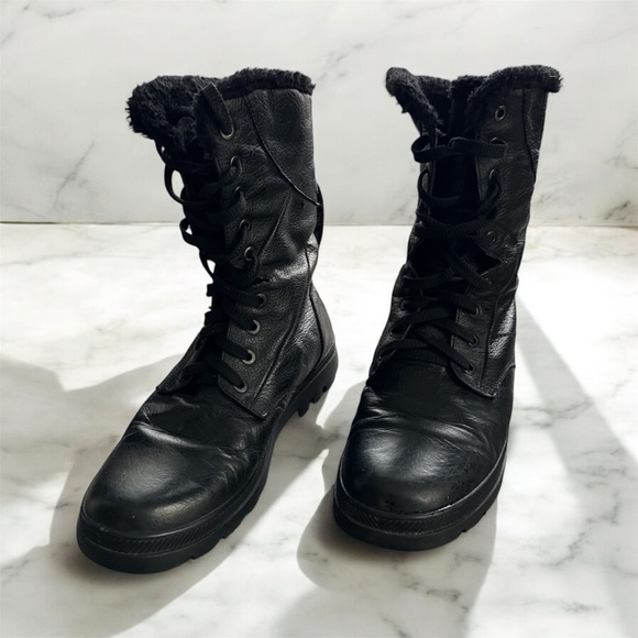 Black Fur-Lined unisex Boots - Picture 2 of 5